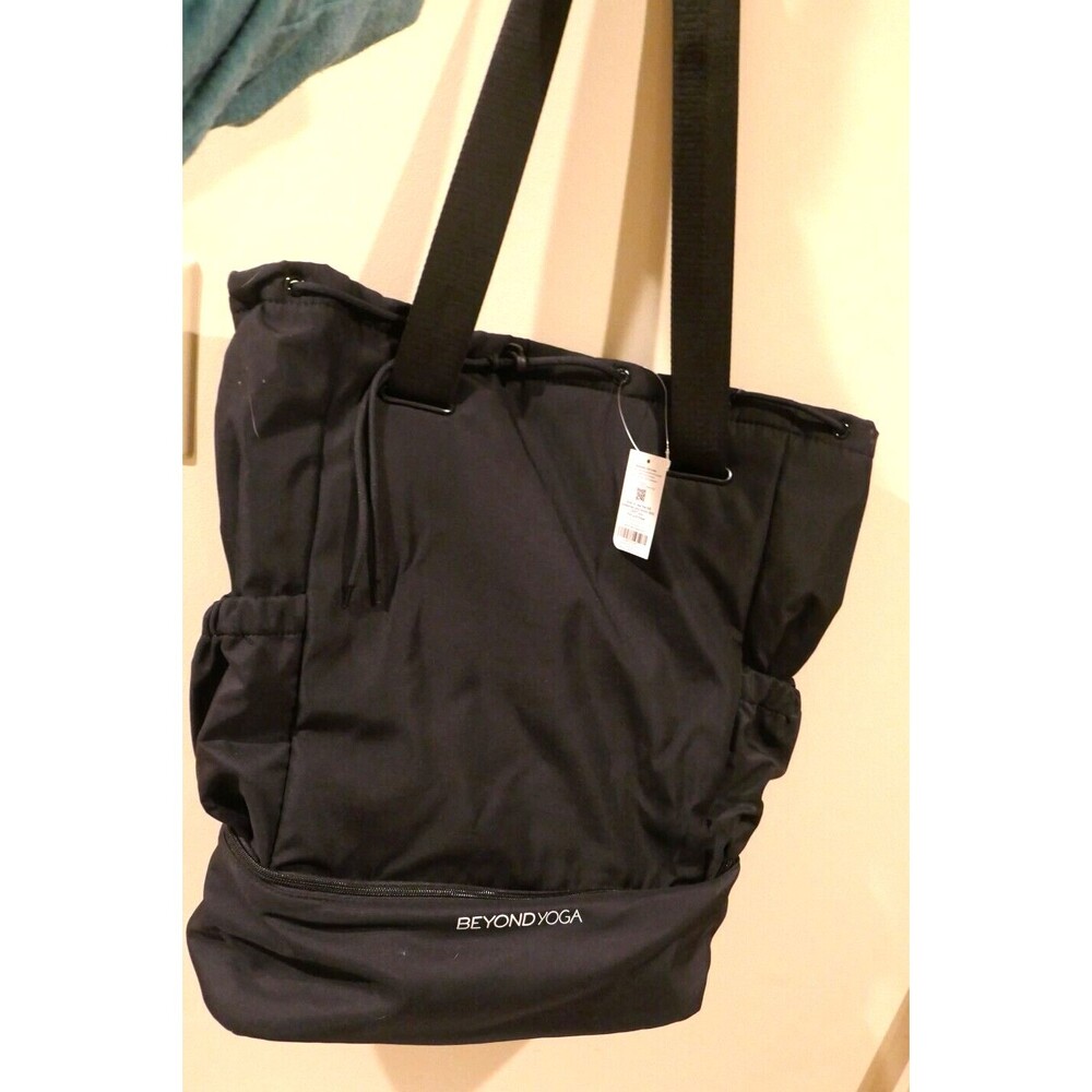 NEW Beyond Yoga Gym Bag Convertible Backpack Black Drawstring Workout Bag NWT
